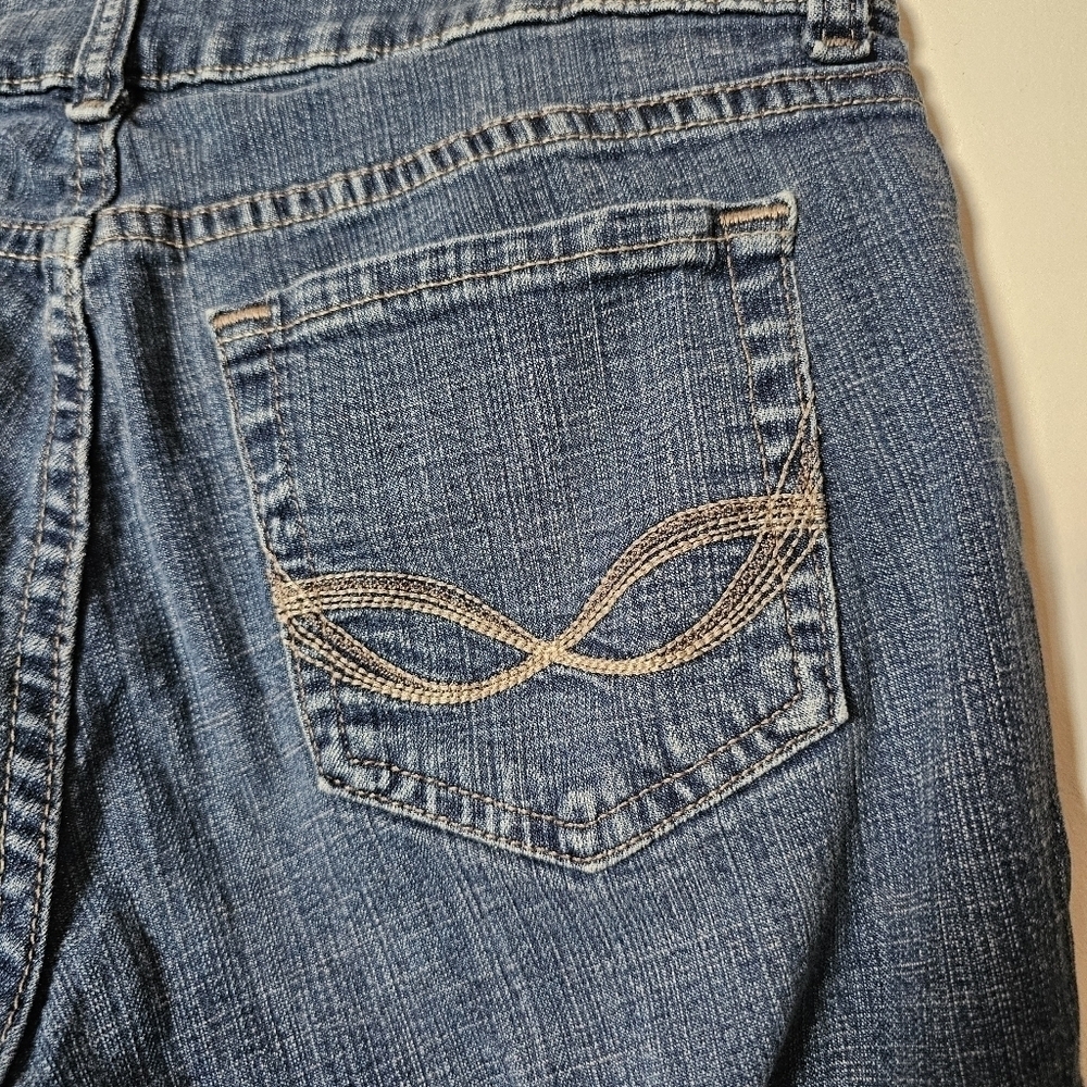Riders by Lee mid-rise bootcut classic stretchy embroidered pockets jeans Sz 8 - Picture 3 of 6